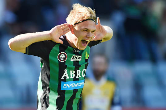 GAIS Linus Tornblad jublar efter 2-1