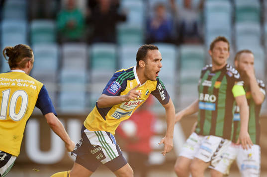 Ljungskiles Korab Baqraki jublar efter 2-2