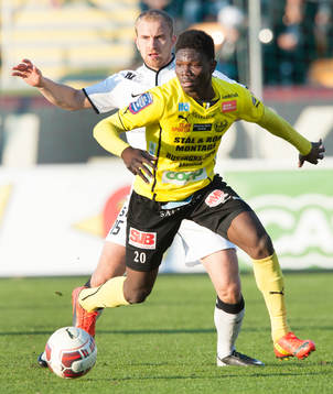 Mjällbys Kwame Bonsu  i matchen i allsvenskan mellan Mjällby och Häcken i Hällevik  20 april 2014.
