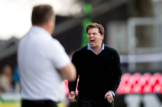 Halmstads tränare Jens Gustafsson jublar