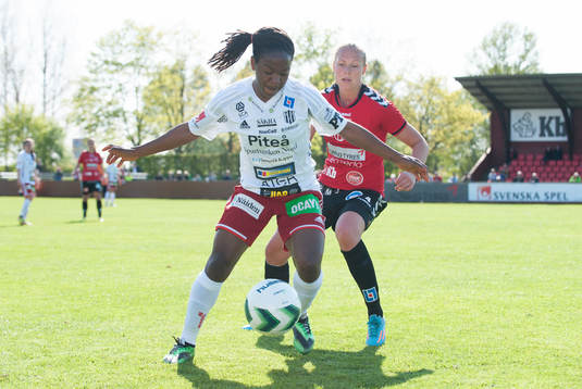 Piteås Francisca Ordega i matchen i damallsvenskan mellan Kristianstad och Piteå i Kristianstad 27 april 2014.