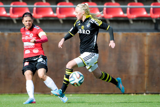 Kristianstads Susanne Moberg och AIKs Elin Bragnum