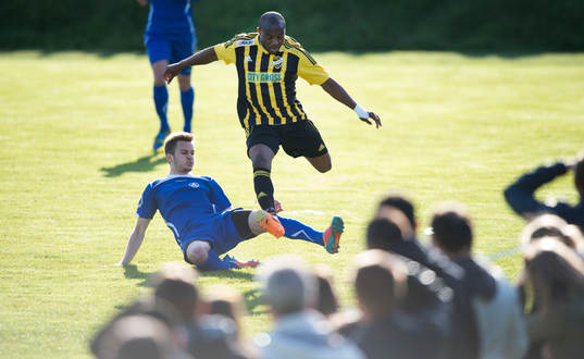 Hässleholms Initimi Biotonye  i matchen i div. lll mellan Älmhult och IFK Hässleholm i Älmhult 4 maj  2014.