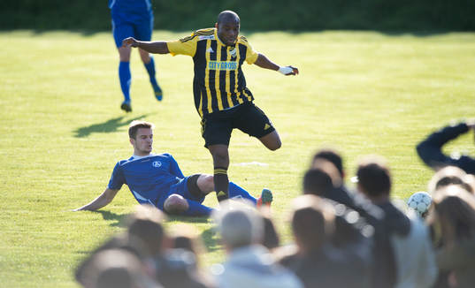 Hässleholms Initimi Biotonye  i matchen i div. lll mellan Älmhult och IFK Hässleholm i Älmhult 4 maj  2014.
