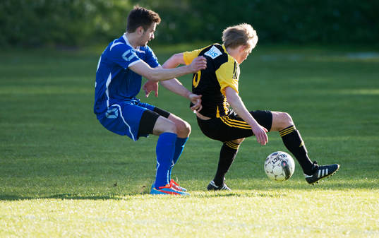  Hässleholms Philip Bengtsson i matchen i div. lll mellan Älmhult och IFK Hässleholm i Älmhult 4 maj  2014.