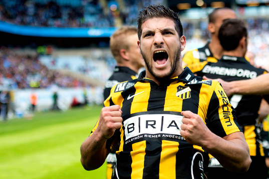 Häckens Moestafa El Kabir jublar efter han gjort 0-2