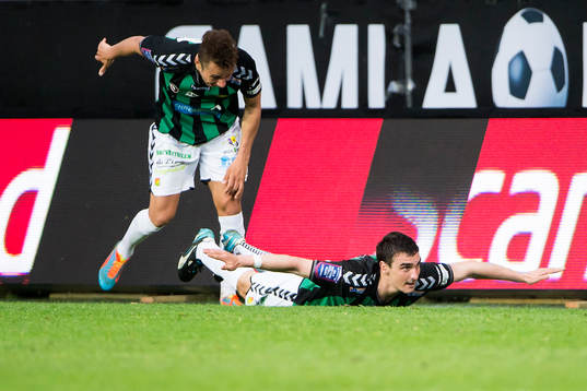 GAIS Bobby Warshaw jublar efter att ha gjort 1-0