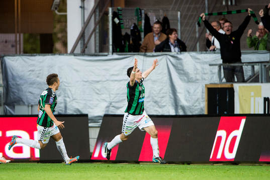 GAIS Bobby Warshaw jublar efter att ha gjort 1-0