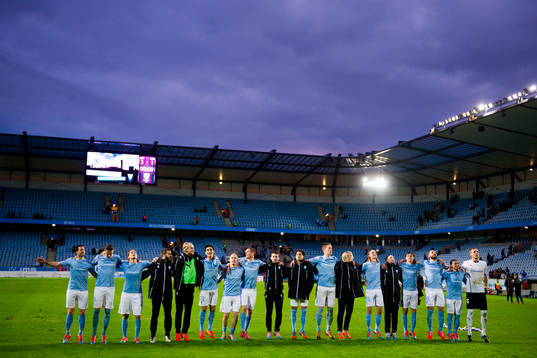 Malmö FFs spelare tackar publiken