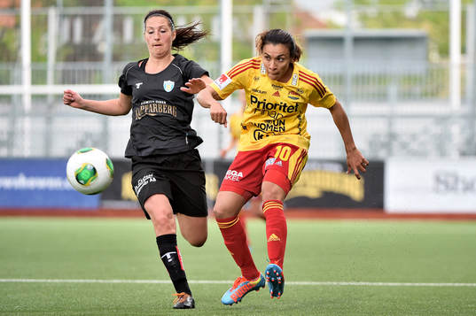 Göteborgs Anna Ahlstrand och Tyresös Marta Vieira da Silva