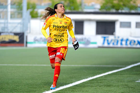 Tyresös Marta Vieira da Silva  lämnar planen