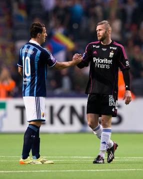 Djurgårdens Erton Fejzullahu och IFK Göteborgs Kjetil Waehler tackar varann
