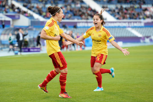 Tyresös Veronica Boquete och Malin Diaz jublar efter 2-0