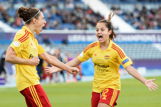 Tyresös Veronica Boquete och Malin Diaz jublar efter 2-0