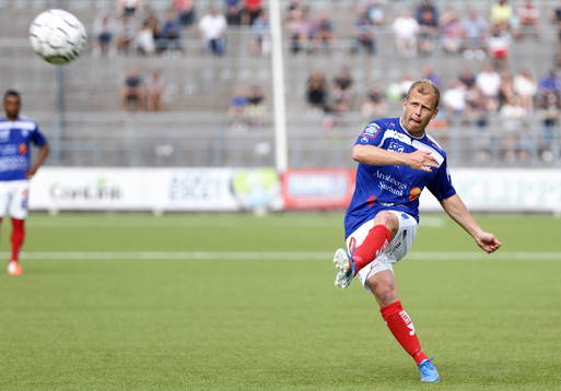 Frispark i ribban av Åtvidabergs Kristian Bergström