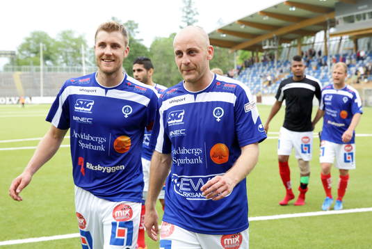 Åtvidabergs Daniel Hallingström och Daniel Sjölund glada