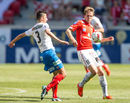 Helsingborgs Loret Sadiku och Kalmars Tor Øyvind Hovda