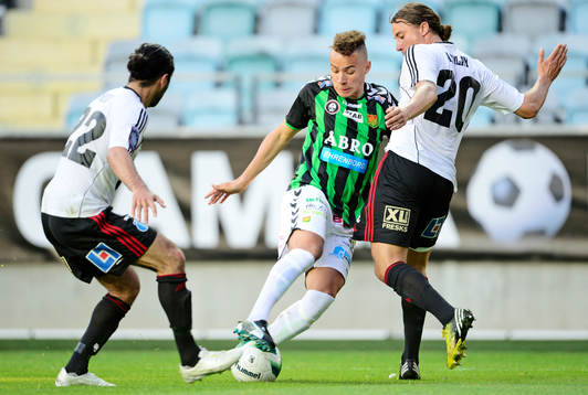 GAIS Malkolm Moenza  och Östersunds Brwa Nouri och