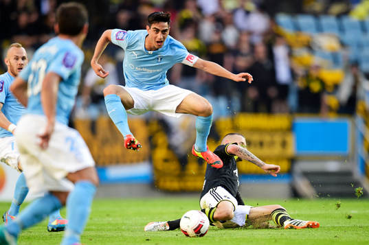 s Alexander Milosevic under matchen i Allsvenskan mellan Malmö FF och AIK den 26 maj 2014 i Malmö. 