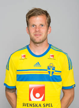 Sveriges fotbollsspelare Mikael Antonsson poserar för ett porträtt den 30 maj 2014 i Stockholm.