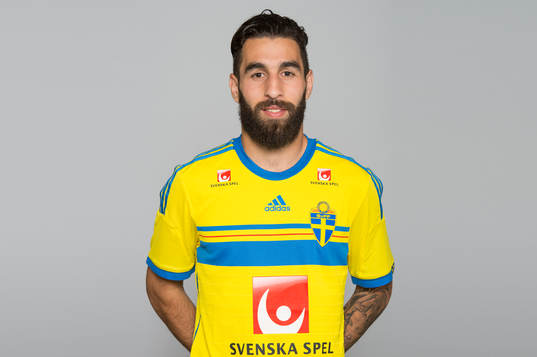 Sveriges fotbollsspelare Jimmy Durmaz poserar för ett porträtt den 30 maj 2014 i Stockholm.