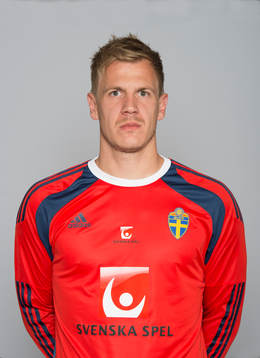 Sveriges fotbollsspelare Johan Dahlin poserar för ett porträtt den 30 maj 2014 i Stockholm.