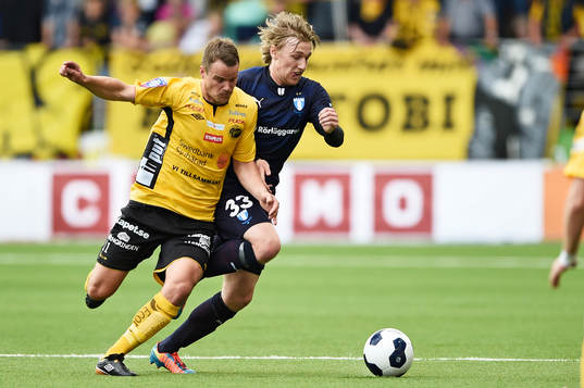 Elfsborgs Henning Hauger och Malmö FFs Emil Forsberg