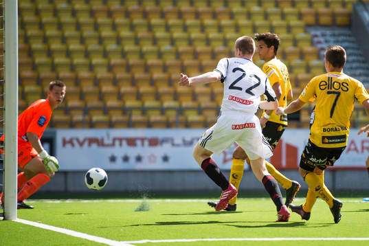 Brommapojkarna gör 0-1