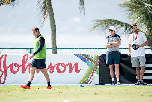 Englands tränare Roy Hodgson och Wayne Rooney