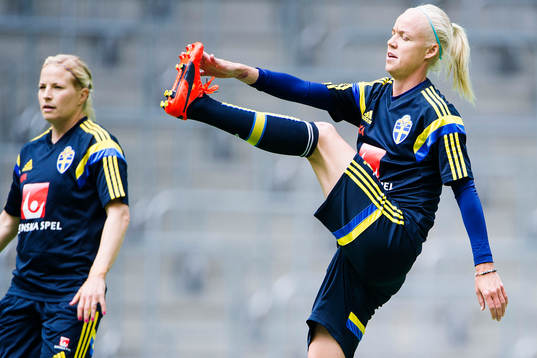 Sveriges Annica Svensson och Caroline Seger