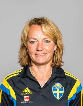 Sveriges damfotbollandslags sjukgymnast Annica Näsmark poserar för ett porträtt den 17 juni 2014 i Stockholm.
