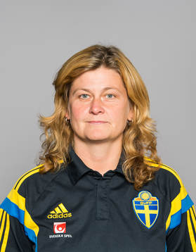 Sveriges damfotbollandslags pressansvarige Rebecca Hedin poserar för ett porträtt den 17 juni 2014 i Stockholm.