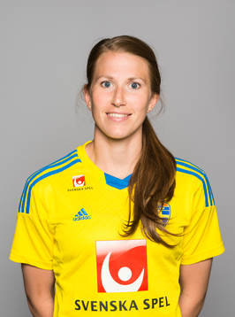 Sveriges damfotbollandslags Emma Berglund poserar för ett porträtt den 17 juni 2014 i Stockholm.