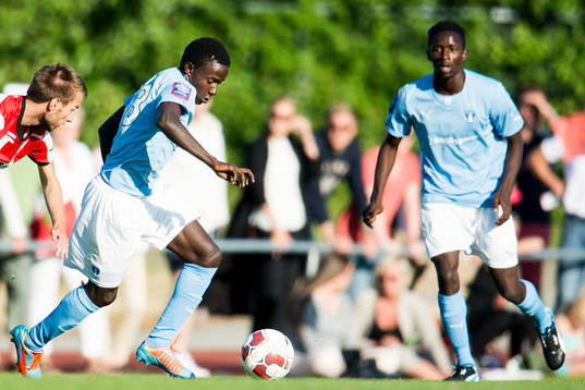 Malmö FFs provspelare Osseynou Ndiaye (tv) och Seydina Keita (th)