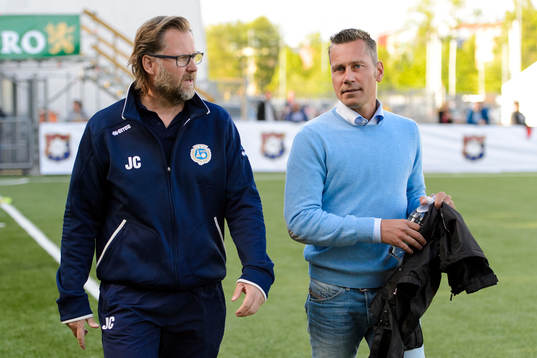 Utsiktens tränare Janne Carlsson och Örgrytes tränare