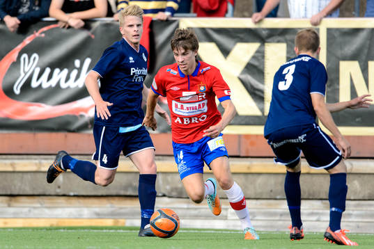 Utsiktens Per Nylander och Örgrytes Daniel Paulson