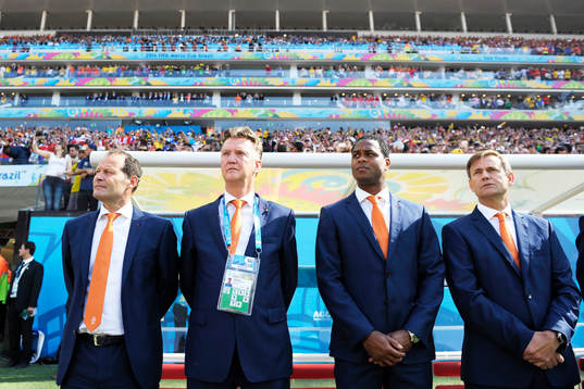 Hollands förbundskapten Louis van Gaal och assisterande Patrick Kluivert