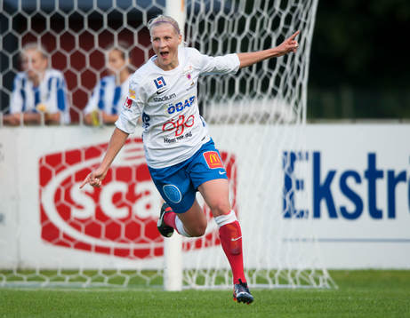  Örebros Sanna Talonen har gjort 0-1 i matchen i damallsvenskan mellan Kristianstad och Örebro i Kristianstad 24 juni.