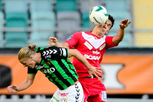 GAIS Emil Eliasson i nickduell med Assyriskas Admir Aganovic