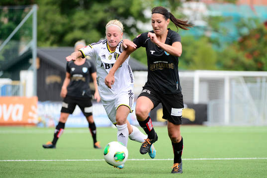 AIKs Sara Storck och Göteborgs Anna Ahlstrand