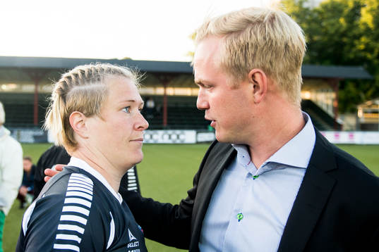 Rosengårds målvakt Thora Helgadottir och tränare Jonas Eidevall som båda tvp gjorde sina sista matcher för laget
