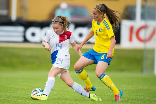 Hollands Kim van Velzen i kamp med Sveriges Sarah Mellouk