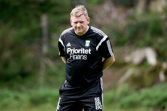 Alf Westerberg, vanligtvis tränare för U21, 
