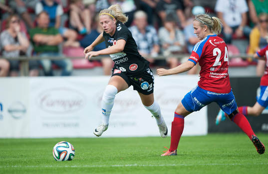 Kristianstads Tova Nilsson och Vittsjös  Kirsty Yallop i