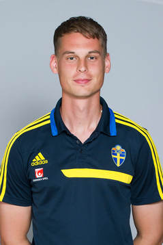 Daniel Bäckström, tränare i P16/97-landslaget, poserar för ett porträtt den 8 juli 2014 i Stockholm.