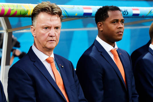 Hollands förbundskapten Louis van Gaal och assisterande förbundskapten Patrick Kluivert