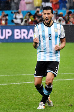 Argentinas Ezequiel Garay jublar