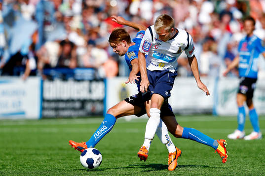 Gefles Robin Nilsson mot Halmstads Johan Blomberg