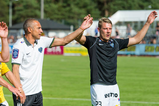 Falkenbergs tränare Henrik Larsson och Patrik Ingelsten