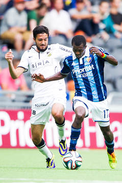 Häckens Leonard Zuta och Djurgårdens Yussif Chibsah